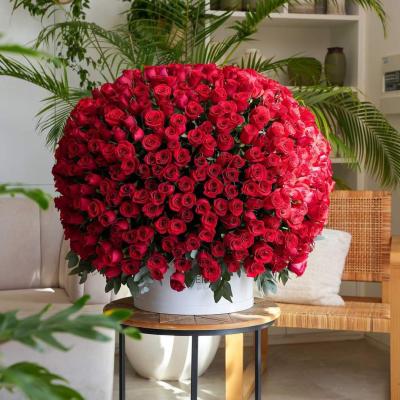 Box Round red flowers box