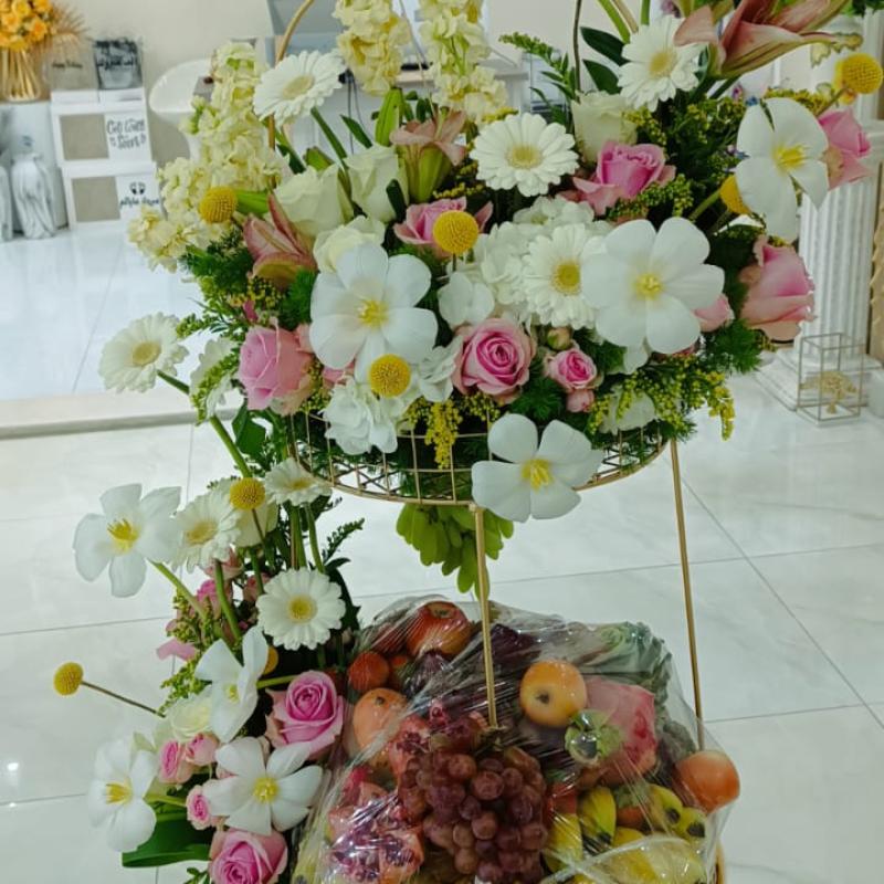 fruit stand Mix special flowers