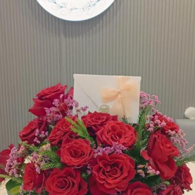 Bord Round Red rose with bord