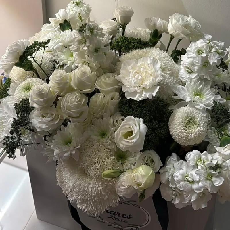 Bag special mix white flowers bag
