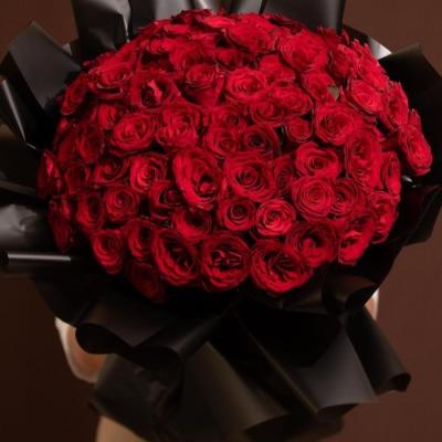 Bouquet  Red rose and mnb covers bouquet