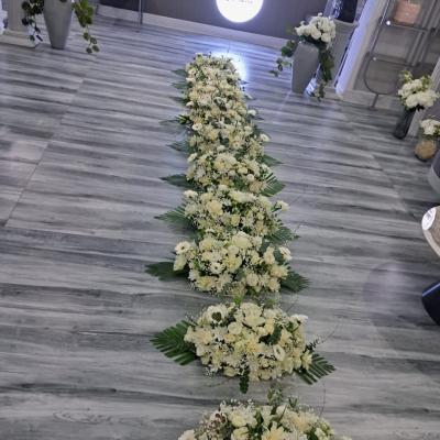 Centre piece  white and green Centre piece